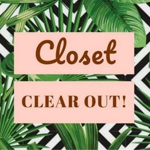 EVERYTHING MUST GO♥️! Make an offer bundle up for extra savings 🎉